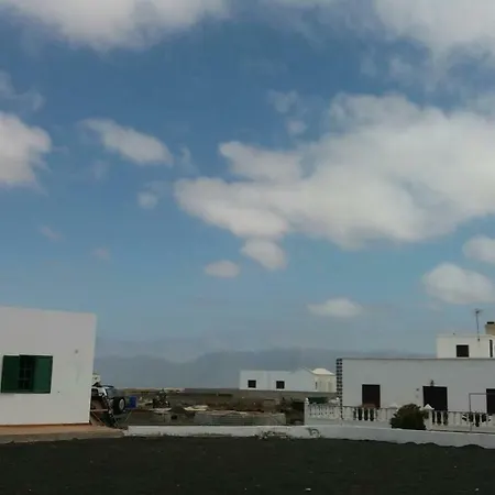 Apartamento Casa Antonia Reyes, A La Sombra De Famara *